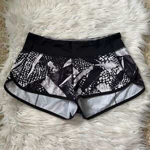 {Lululemon} Speed Short in Static Mist White Black / Black - Womens 6